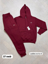 Load image into Gallery viewer, Tracksuit women