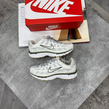 Load image into Gallery viewer, Shoes