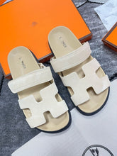 Load image into Gallery viewer, Slipper