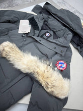Load image into Gallery viewer, Jacket