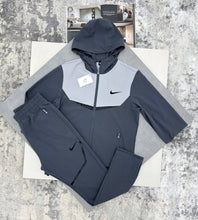 Load image into Gallery viewer, Tracksuit men