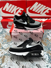 Load image into Gallery viewer, Shoes