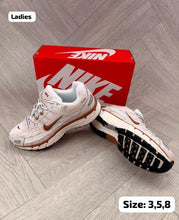 Load image into Gallery viewer, Shoes