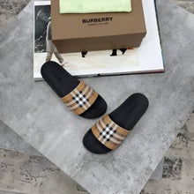 Load image into Gallery viewer, Slipper