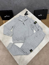 Load image into Gallery viewer, Tracksuit