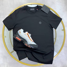 Load image into Gallery viewer, T-shirt