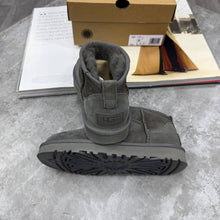 Load image into Gallery viewer, Shoes