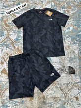 Load image into Gallery viewer, Tshirt
