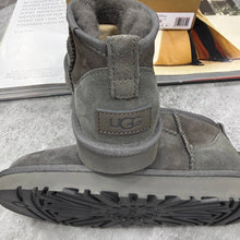 Load image into Gallery viewer, Shoes