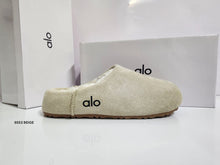 Load image into Gallery viewer, Slipper