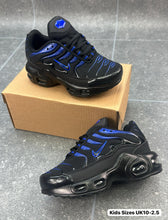 Load image into Gallery viewer, Shoes