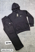 Load image into Gallery viewer, Tracksuit women