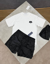 Load image into Gallery viewer, Tshirt