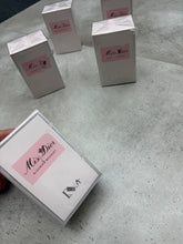 Load image into Gallery viewer, Perfume