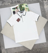 Load image into Gallery viewer, T-shirt