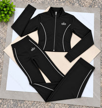 Load image into Gallery viewer, Tracksuit