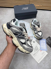 Load image into Gallery viewer, Shoes
