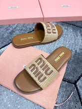 Load image into Gallery viewer, Slipper