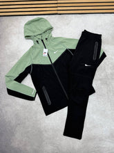 Load image into Gallery viewer, Tracksuit men