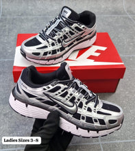 Load image into Gallery viewer, Shoes