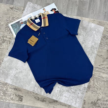 Load image into Gallery viewer, Tshirt