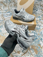Load image into Gallery viewer, Shoes