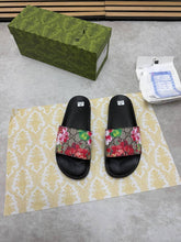 Load image into Gallery viewer, Slipper