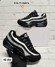 Load image into Gallery viewer, Shoes