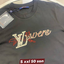 Load image into Gallery viewer, Tshirt