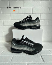 Load image into Gallery viewer, Shoes