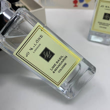 Load image into Gallery viewer, Perfume