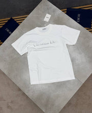 Load image into Gallery viewer, T-shirt