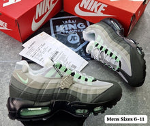 Load image into Gallery viewer, Shoes