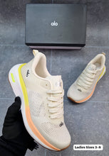 Load image into Gallery viewer, Shoes women