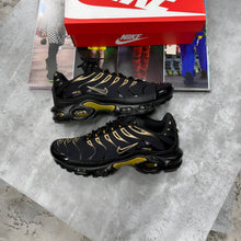 Load image into Gallery viewer, Shoes