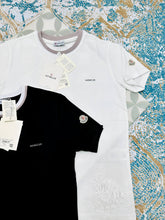 Load image into Gallery viewer, T-shirt
