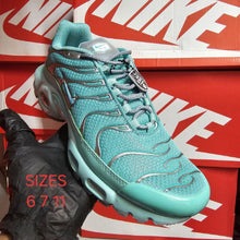 Load image into Gallery viewer, Shoes