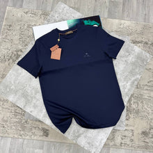 Load image into Gallery viewer, Tshirt