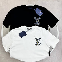 Load image into Gallery viewer, T-shirt