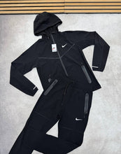 Load image into Gallery viewer, Tracksuit