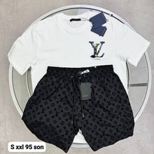 Load image into Gallery viewer, T-shirt