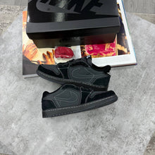 Load image into Gallery viewer, Shoes