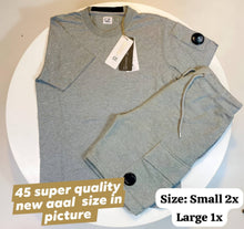 Load image into Gallery viewer, T-shirt