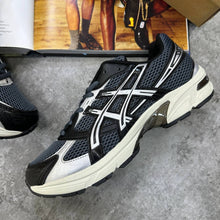 Load image into Gallery viewer, Shoes