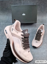 Load image into Gallery viewer, Shoes women