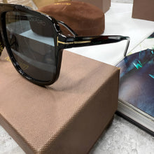 Load image into Gallery viewer, Sunglass