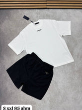 Load image into Gallery viewer, Tshirt