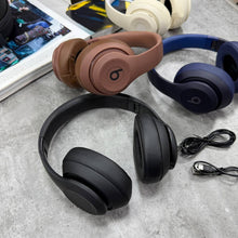 Load image into Gallery viewer, Headphone