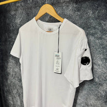 Load image into Gallery viewer, Tshirt