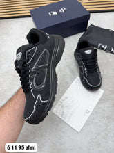 Load image into Gallery viewer, Shoes